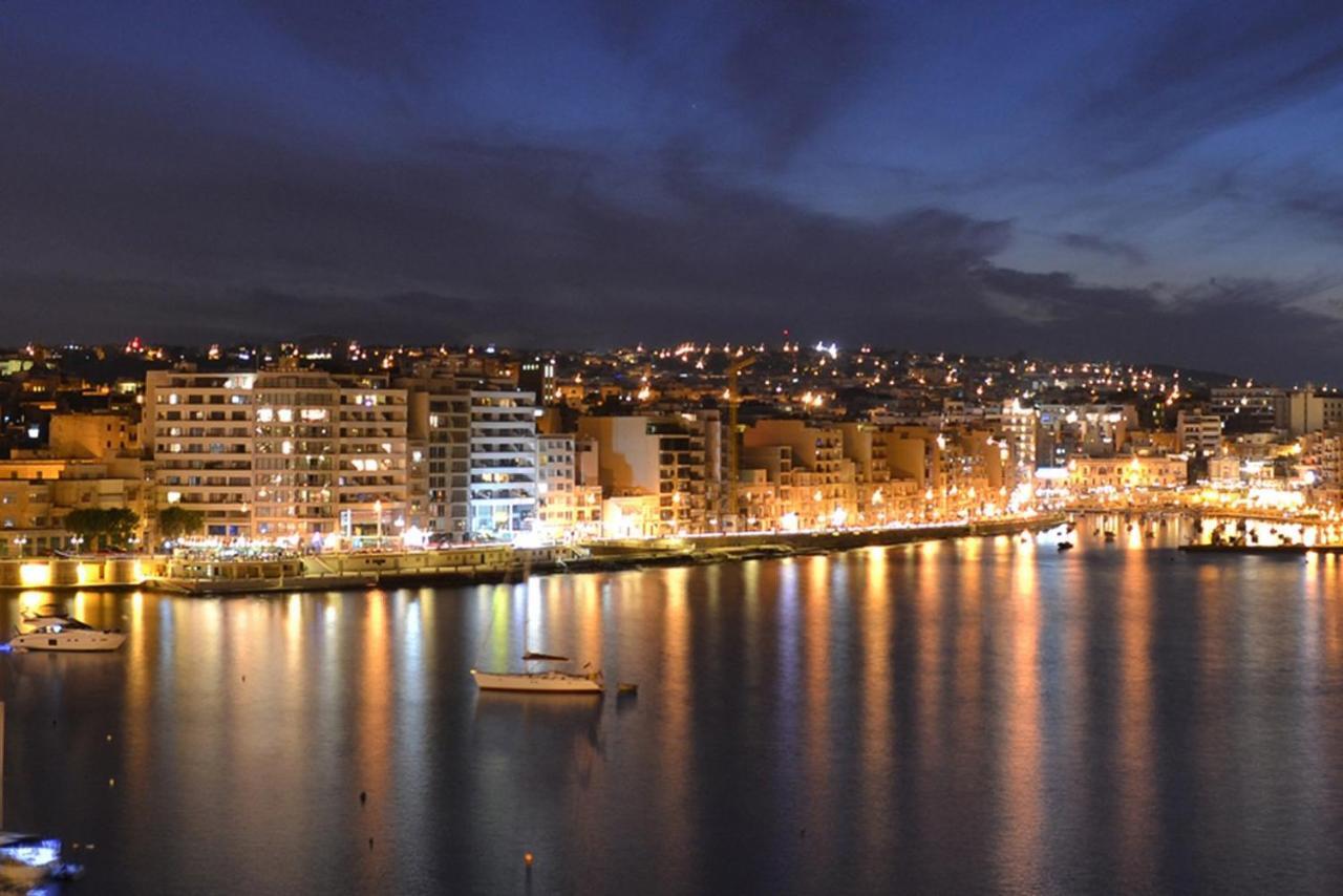 Luxury Apt W/ Side Seaviews And Pool, Top Location Sliema Exterior photo